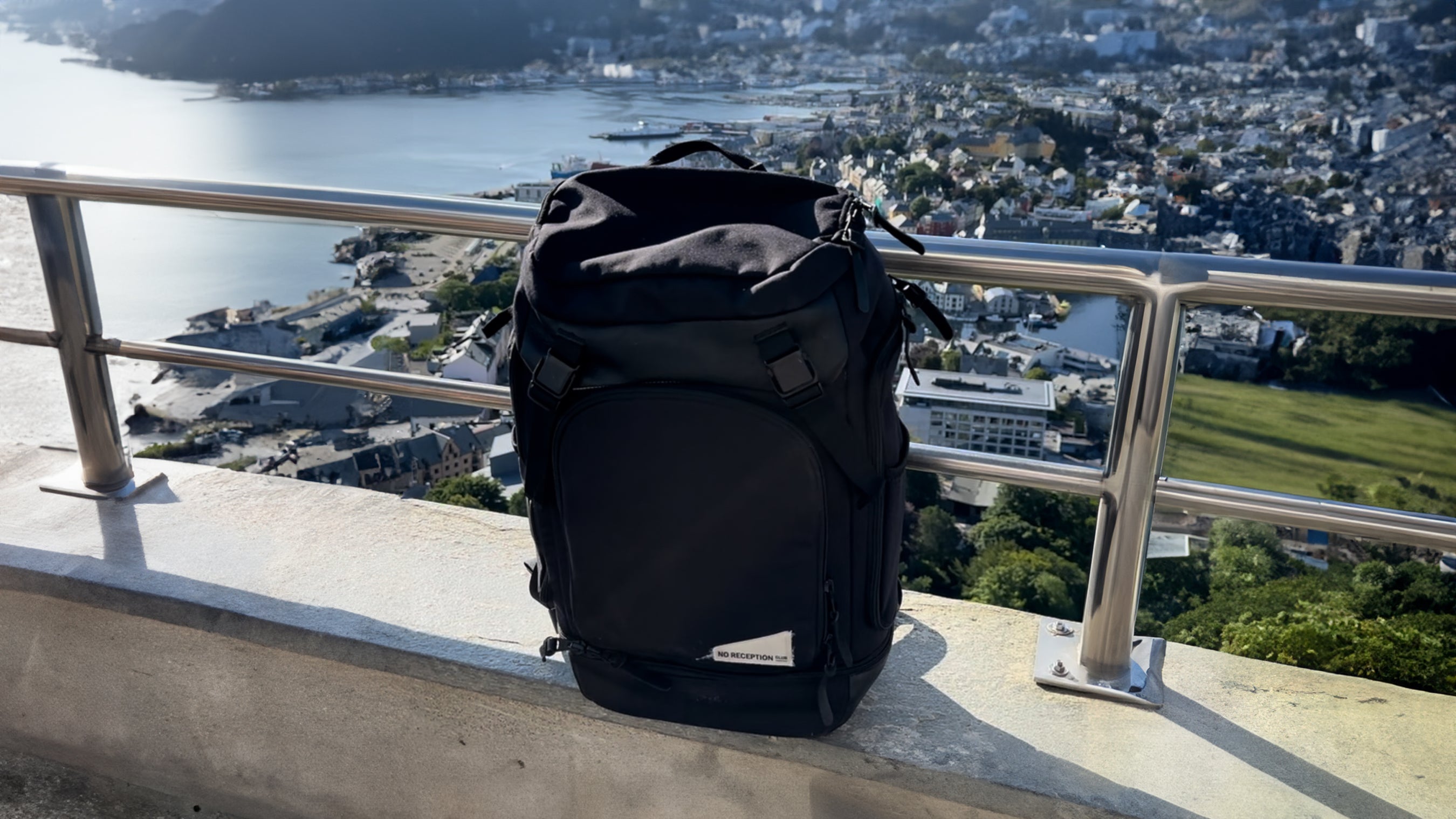 Reception Backpack Everything we packed in our No Reception Club backpack – minivoyager